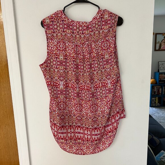 Lightweight Patterned Tanktop - Picture 2 of 3